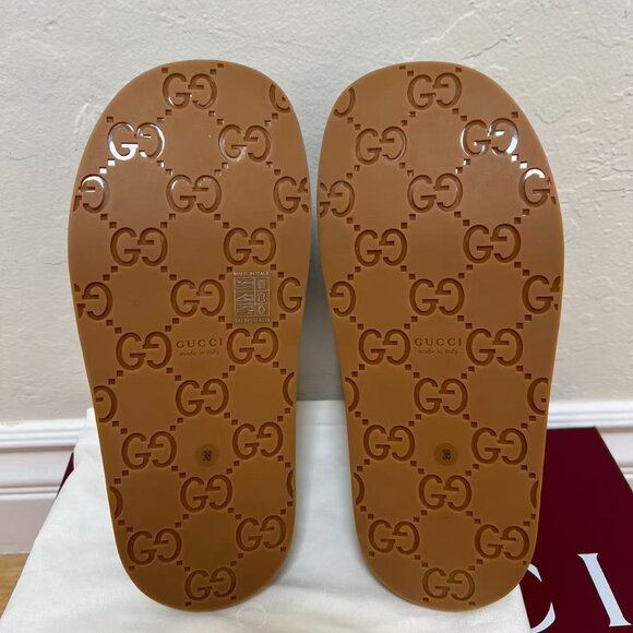 Gucci Women's GG Platform Slide Sandals - Picture 6 of 9